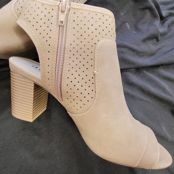 A.N.A. Peep Toe Heels - Picture 2 of 8